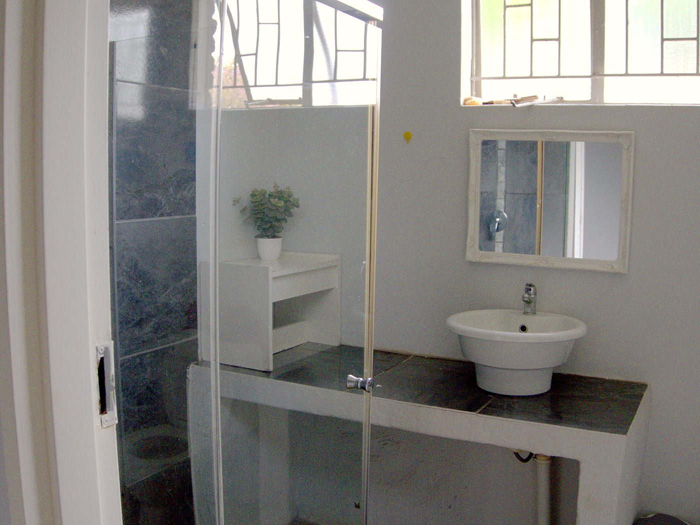 Room 6 at @270 Hay