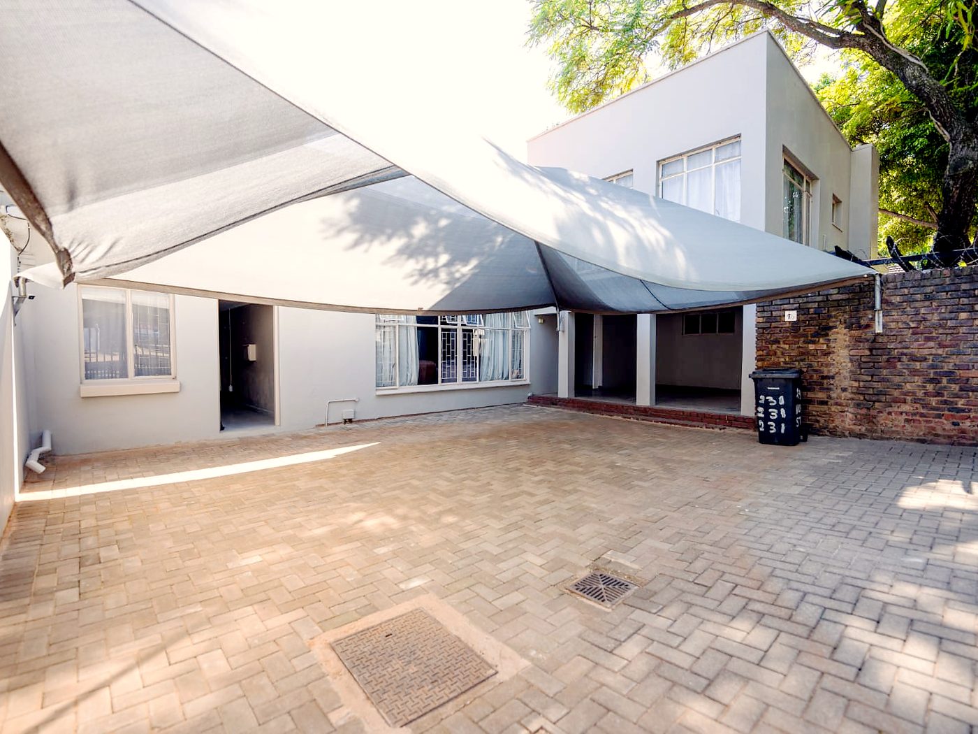 Parking at @231 William