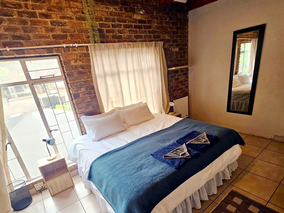 Room 1 at @231 William