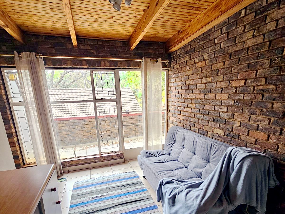 Room 1 at @231 William