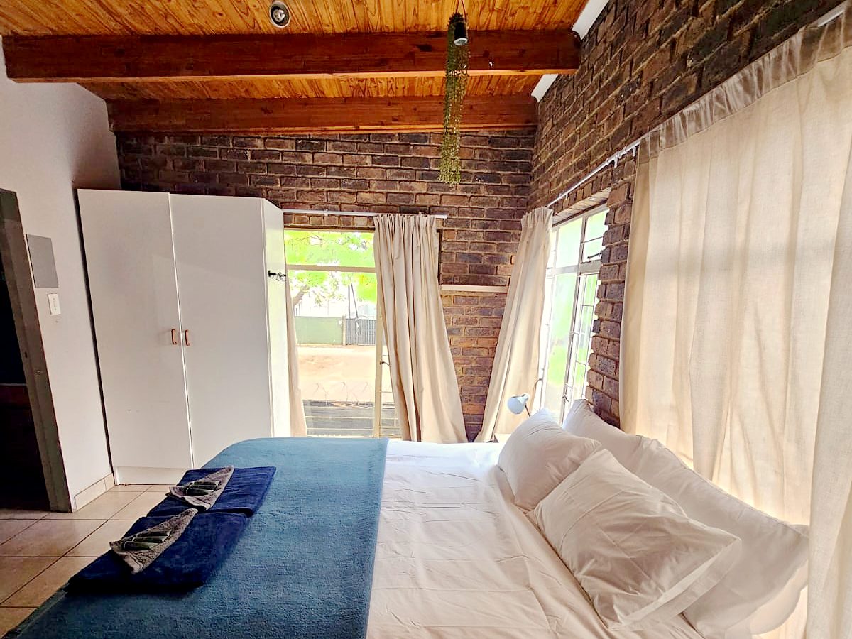 Room 1 at @231 William