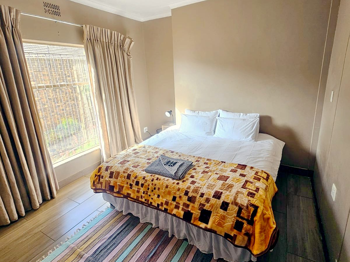 Room 5 at @231 William