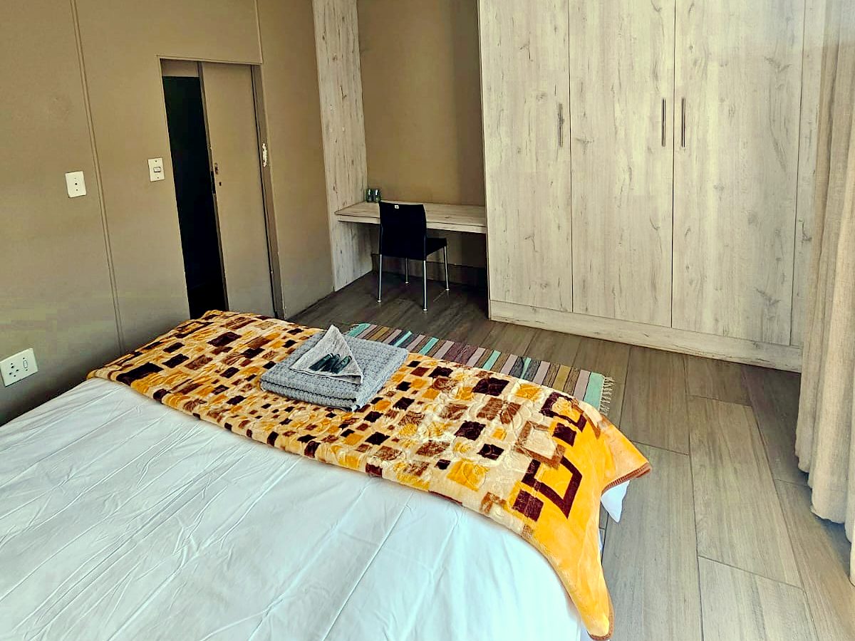Room 5 at @231 William