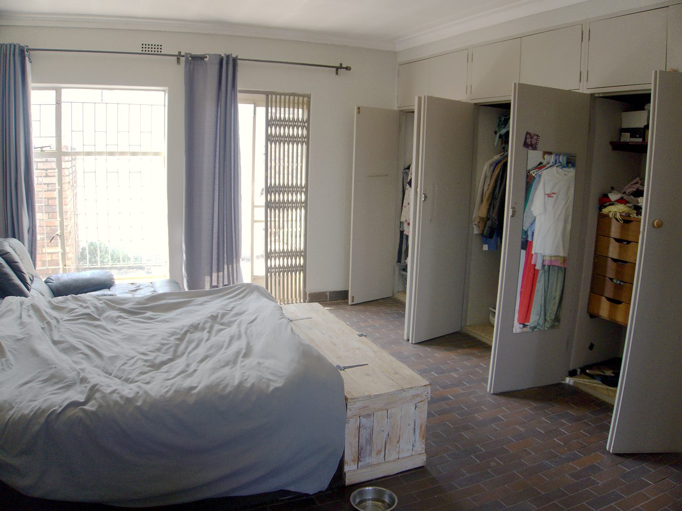 Room 6 at @231 William