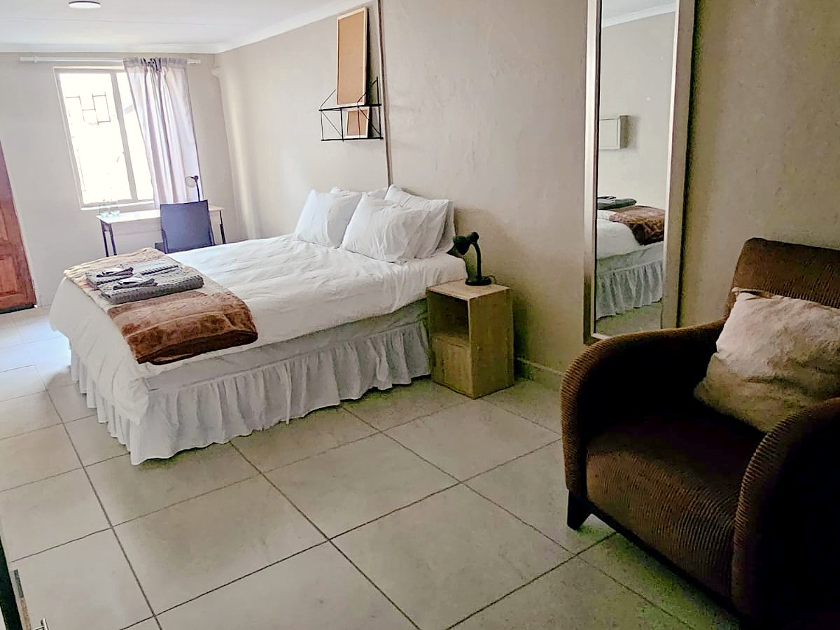 Room 9 at @231 William